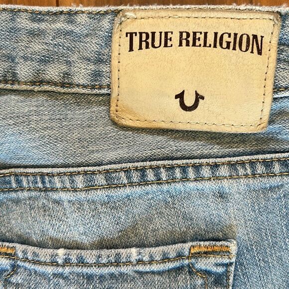 True Religion Karlie Cropped Low Rise Bell Bottom Jeans - Picture 5 of 6
